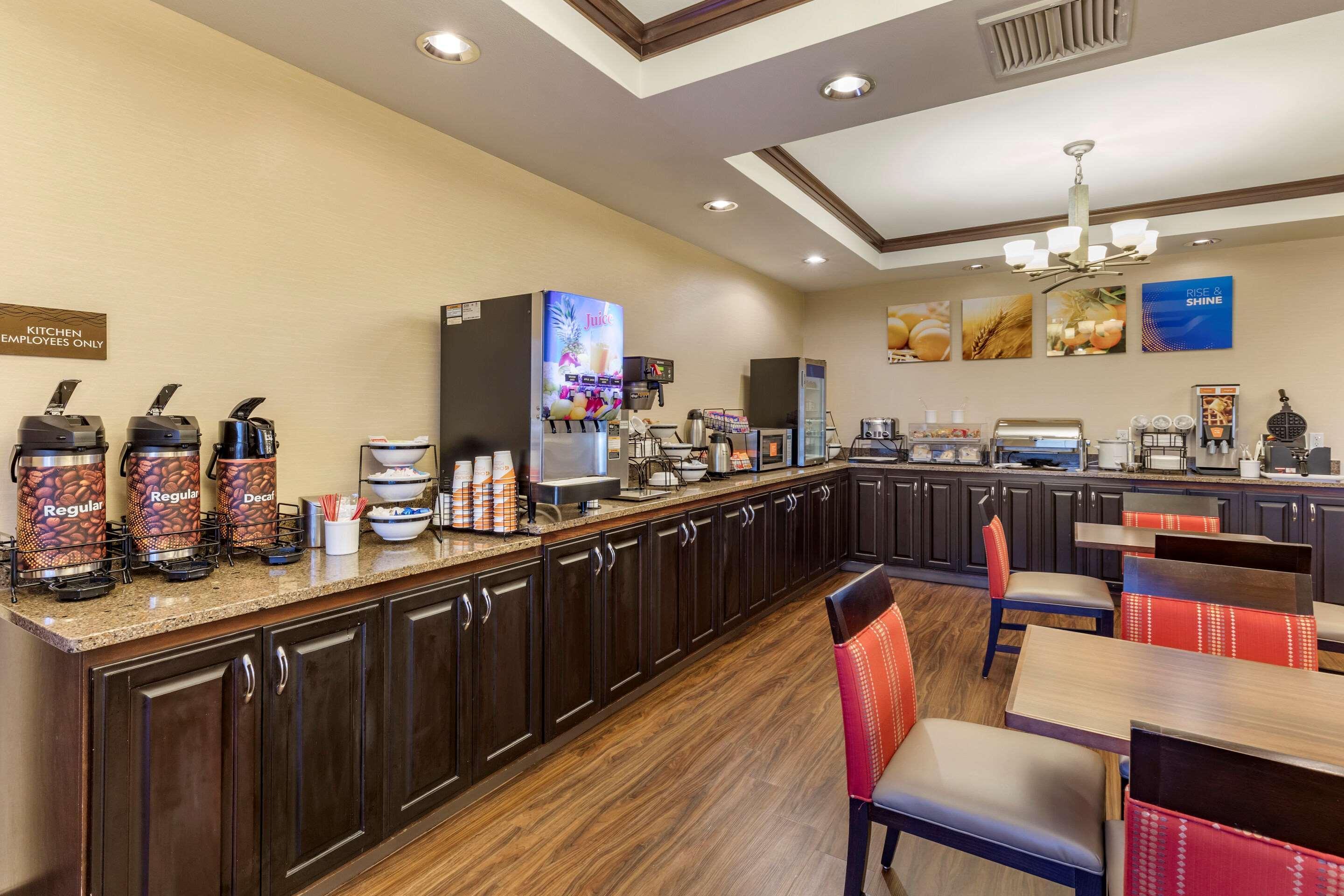 Comfort Inn & Suites Russellville I-40 Ngoại thất bức ảnh