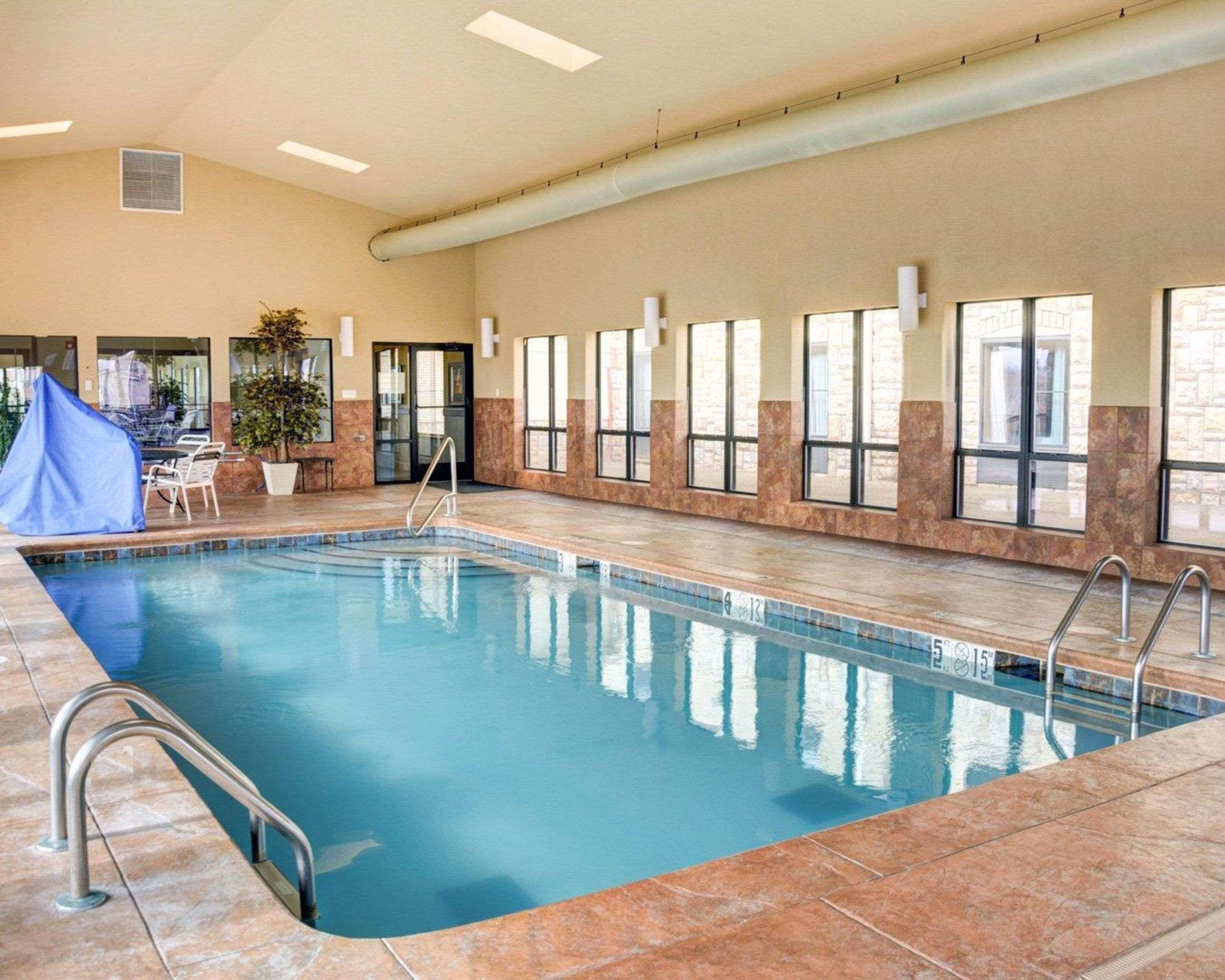 Comfort Inn & Suites Russellville I-40 Ngoại thất bức ảnh