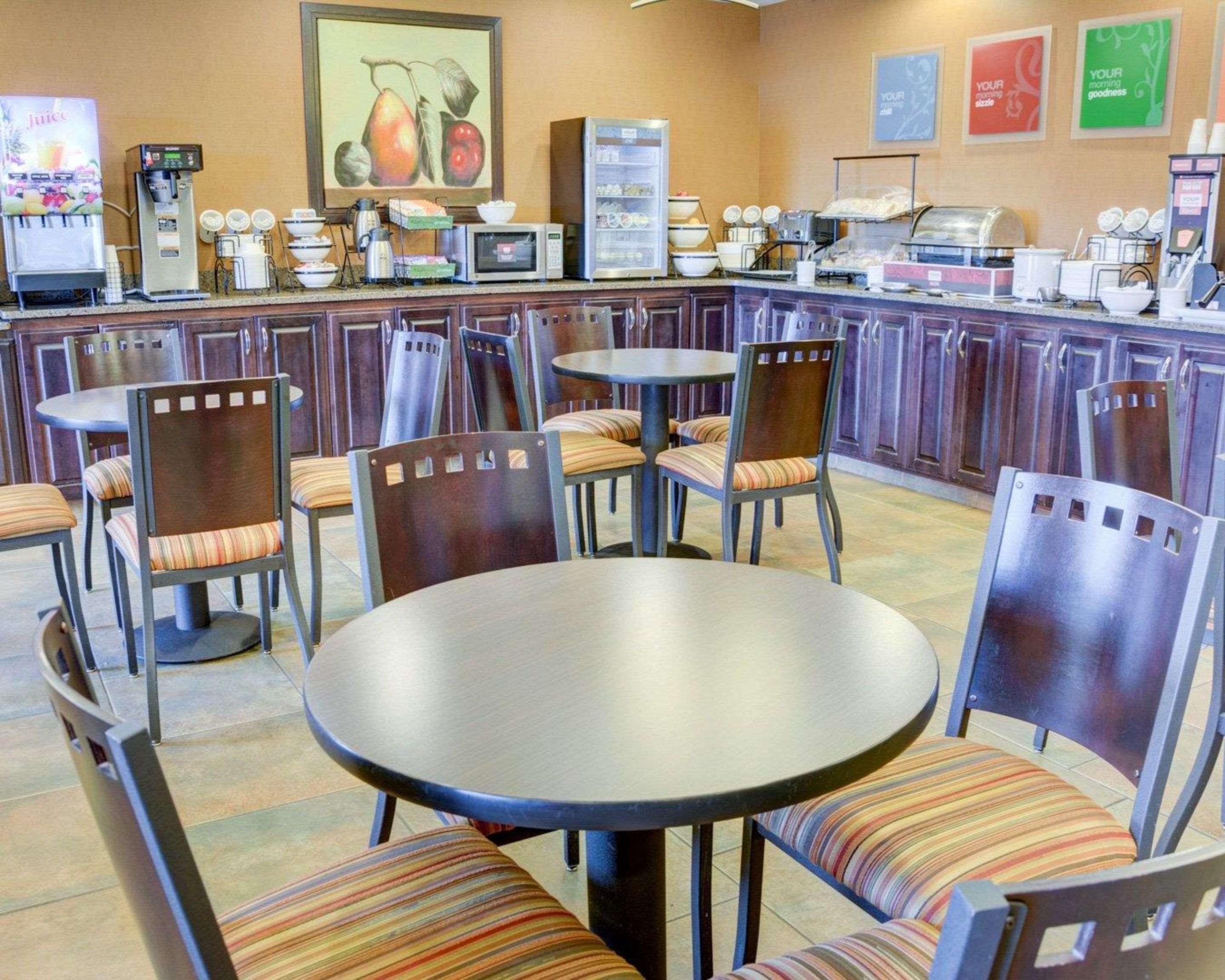 Comfort Inn & Suites Russellville I-40 Ngoại thất bức ảnh