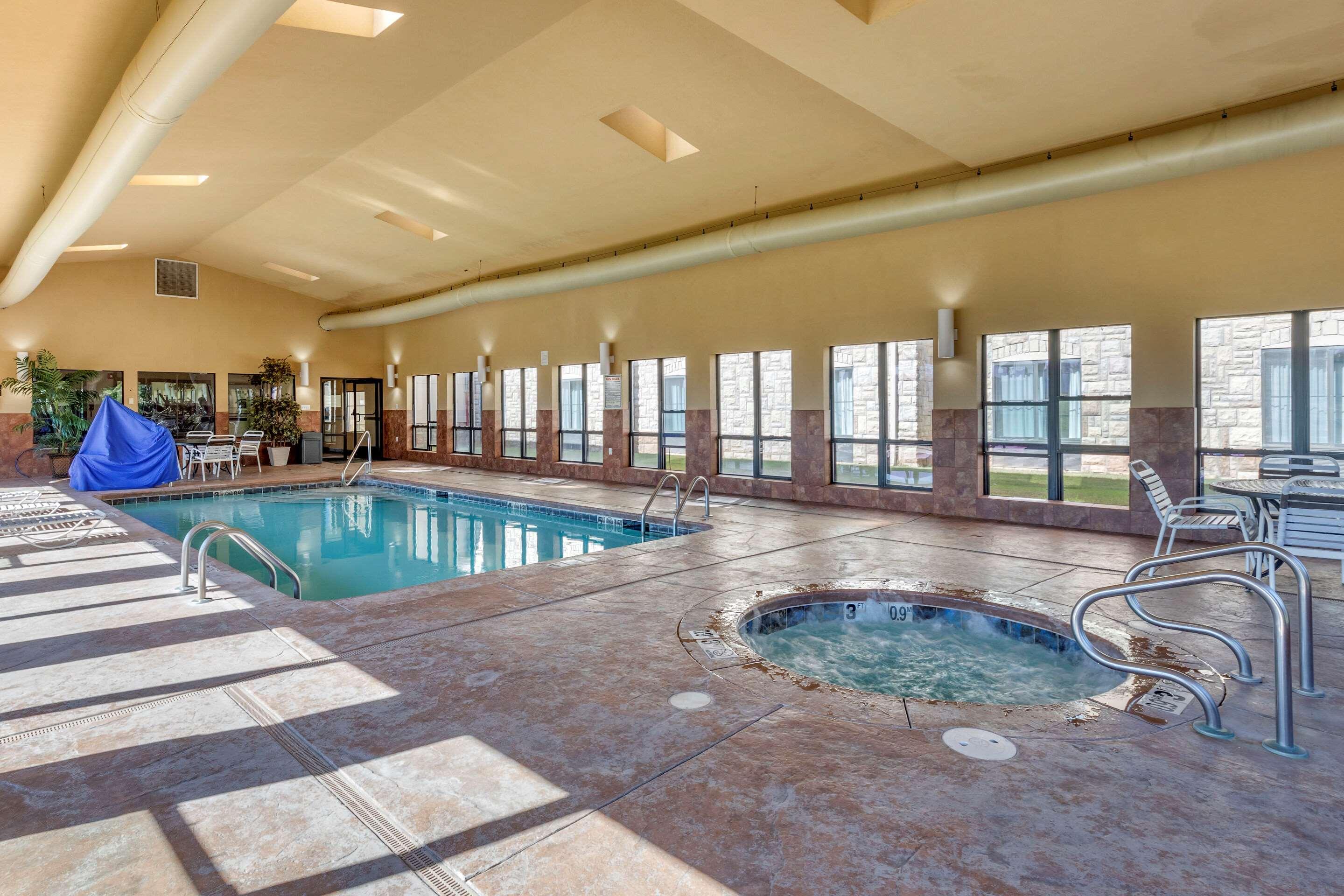 Comfort Inn & Suites Russellville I-40 Ngoại thất bức ảnh